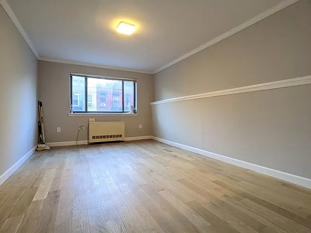 210 East 29th Street — Photo 2