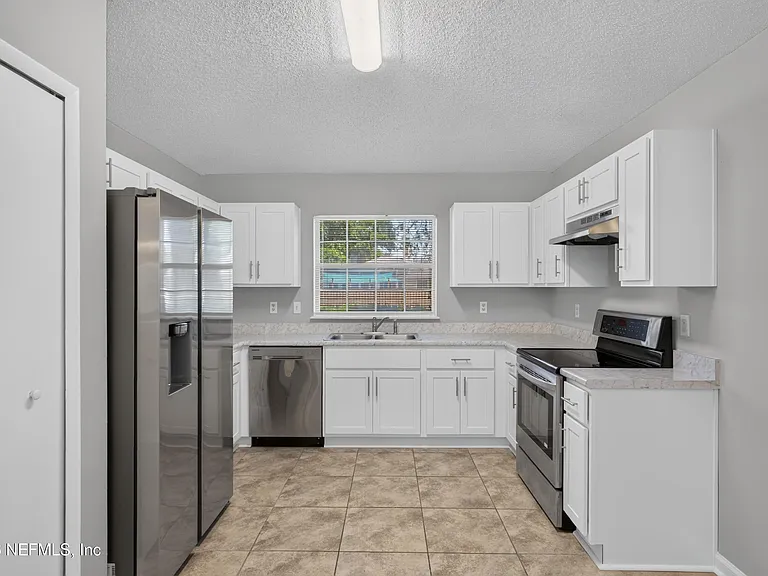 1108 Hidden Cove Cir S — Photo 12
