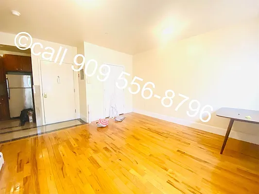 Rented by null | media 33