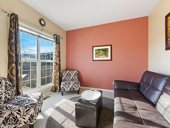 2nd image of 652 W Parkside Dr Unit 2-B5