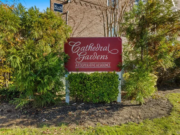 32 Cathedral Avenue #6C, Hempstead, NY 11550