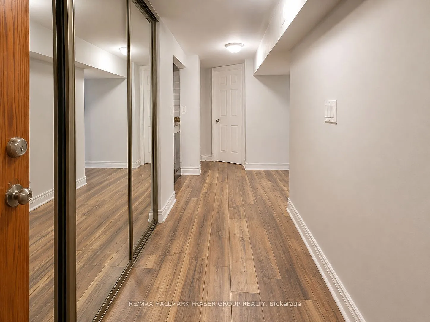 3 bed, $2,000 — Photo 4