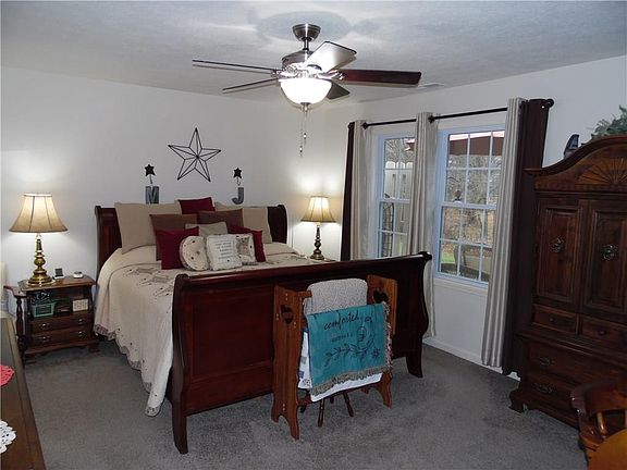 4th image of 1701 Senior Ct