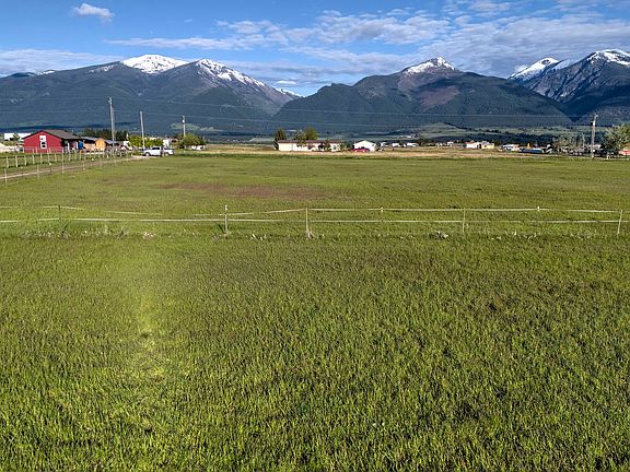 3rd image of 4188 Grizzly Way