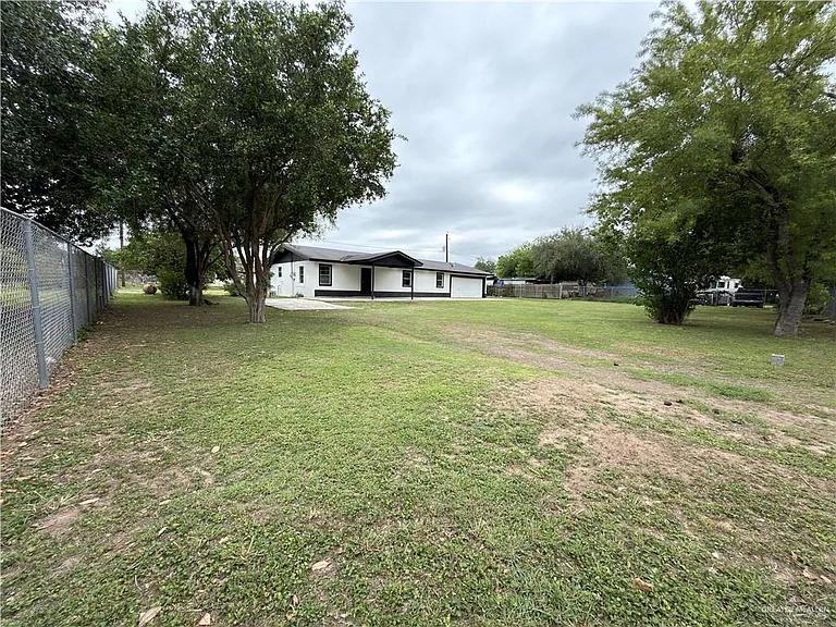 21806 Hidalgo St — Photo 1