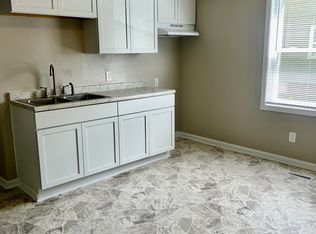 2413 W Juneau Ave, Milwaukee, WI 53233