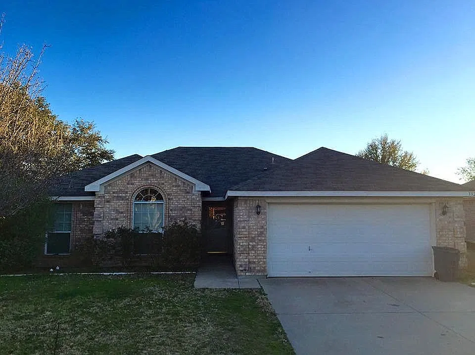 332 Howard Way Dr