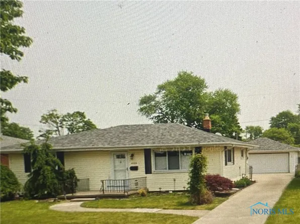 4566 285th St, Toledo, OH 43611