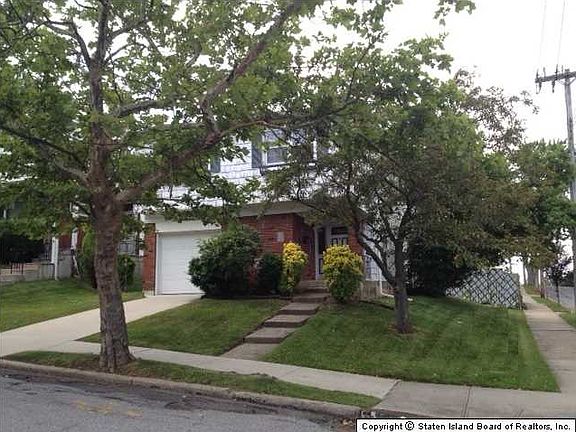 2nd image of 210 Suffolk Ave