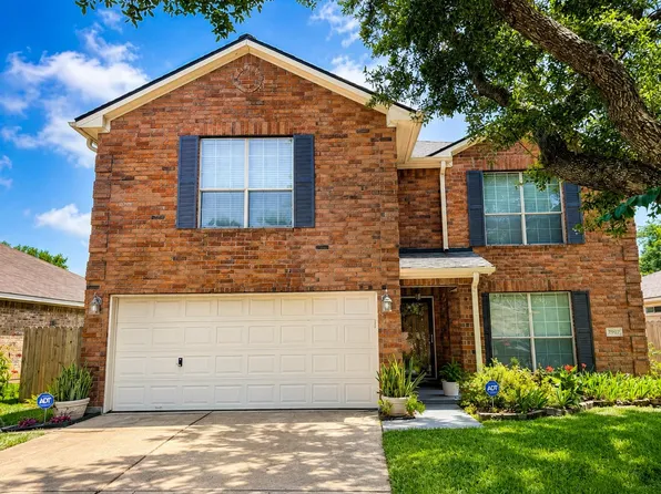 7909 Silver Oak Dr, Texas City, TX 77591