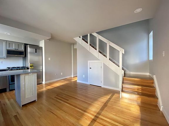 3rd image of 319 S 10th St APT 332