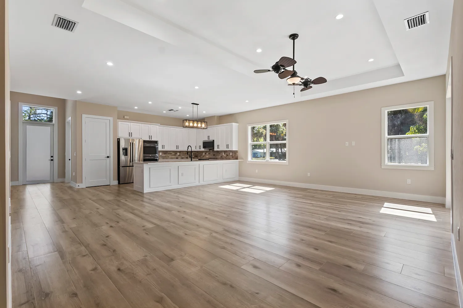 3 bed, 1817 sqft, $3,250 — Photo 4