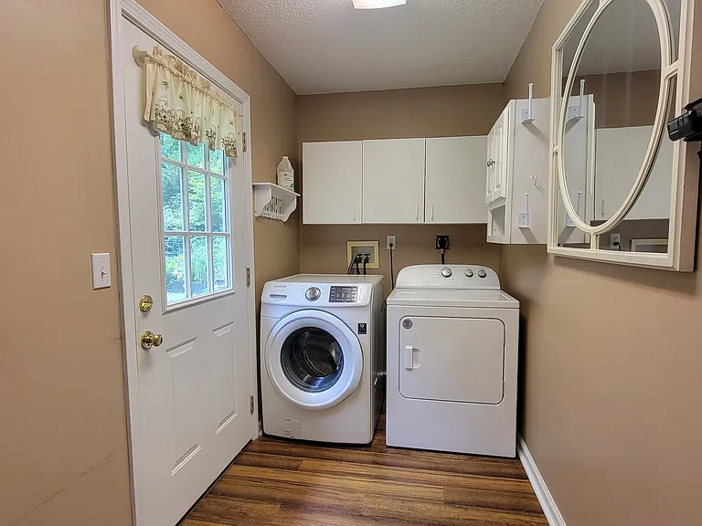 425 Panther Gap Rd — Photo 23