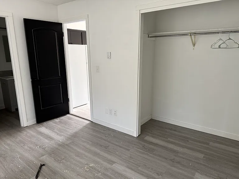 906 B St #G — Photo 5