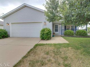 2715 Scarborough St, Bloomington, IL 61705