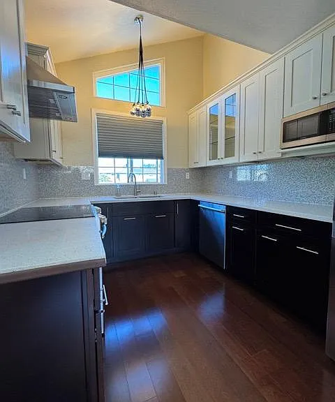 700 Winstead Ct — Photo 3