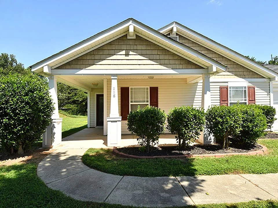 118 Peterborough Dr