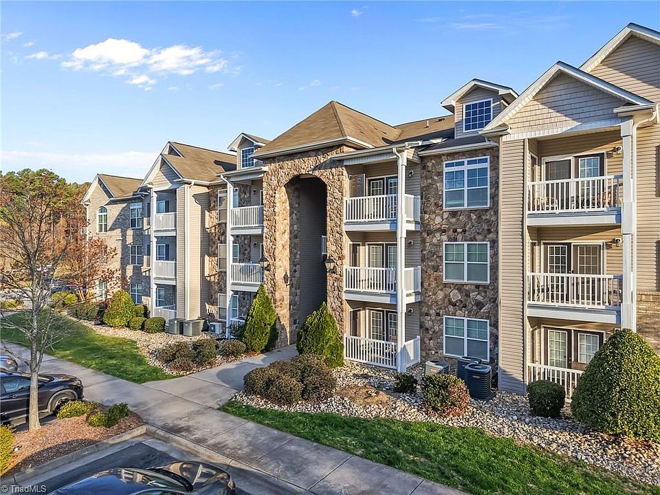 1st image of 7102 W Friendly Ave Unit 304