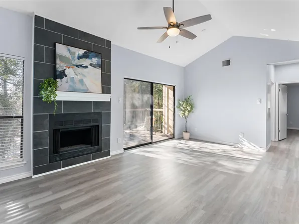 3500 Tangle Brush Dr APT 200, Spring, TX 77381