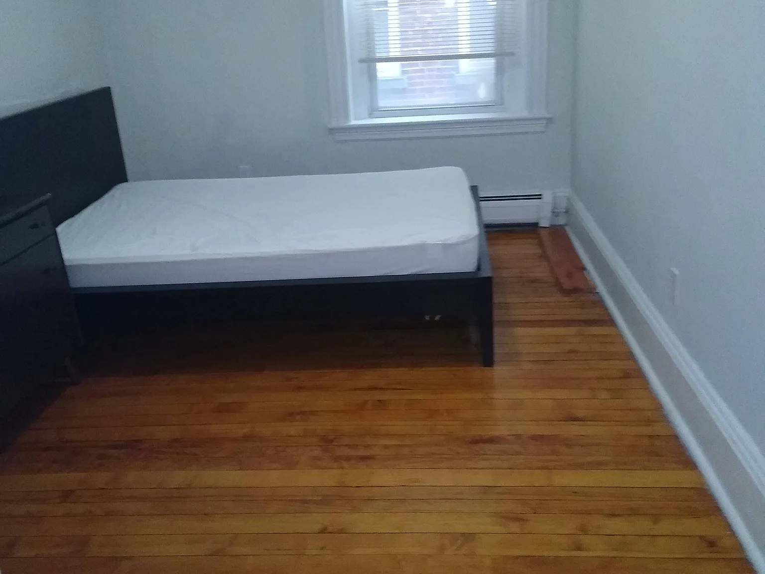 4 bed, 1200 sqft, $5,350 — Photo 3