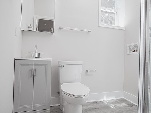 4th image of 2867 N Lee St #21