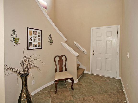 2nd image of 607 Briar Way Ln