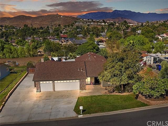 1st image of 7711 Lippizan Dr