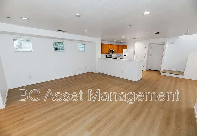 128 Kingfisher St — Photo 3