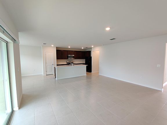 3rd image of 31078 Merilee Pl
