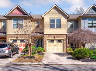 85 Orchard Ln, Rossville, GA 30741