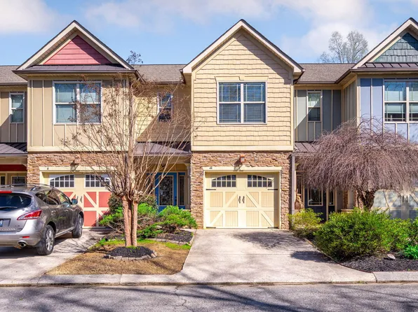 85 Orchard Ln, Rossville, GA 30741