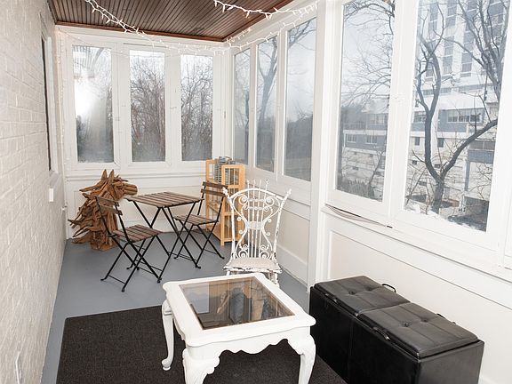 2nd image of 2023 Edgecliff Point APT 2