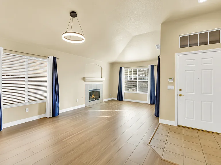 8795 Monterey Oaks Dr — Photo 9