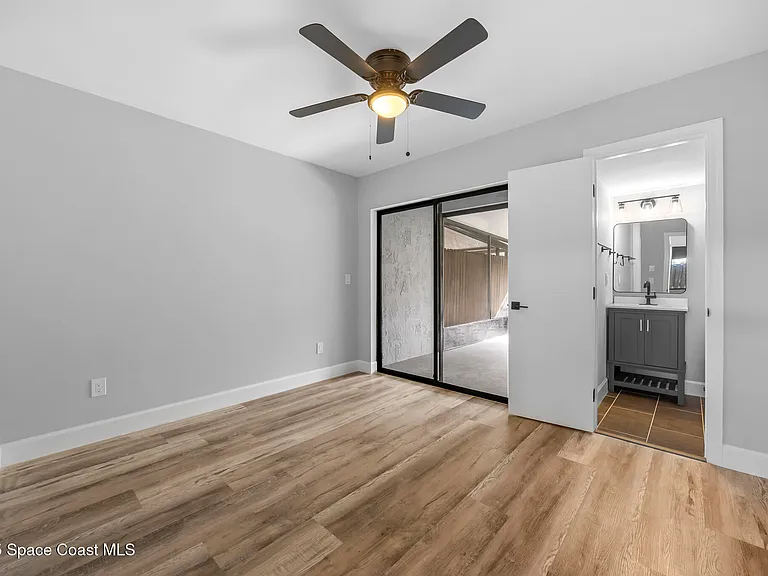 111 Columbia Dr — Photo 15