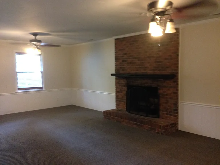 116 Yorktowne St — Photo 16