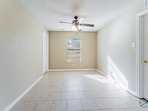 4th image of 148 Gateway Dr