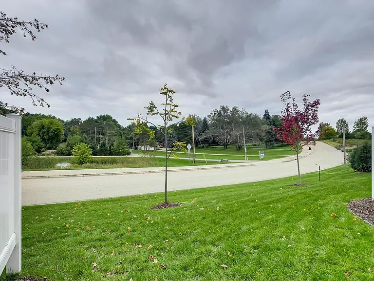 718 Maggie Way — Photo 21