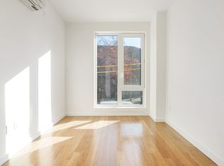 138-25 Barclay Ave #412, Flushing, NY 11355