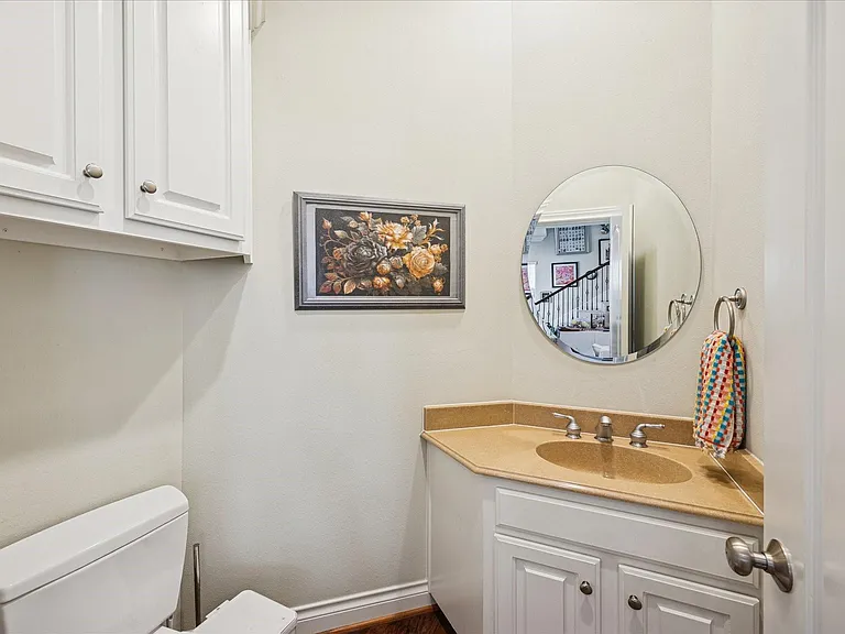 2207 Austin St — Photo 10