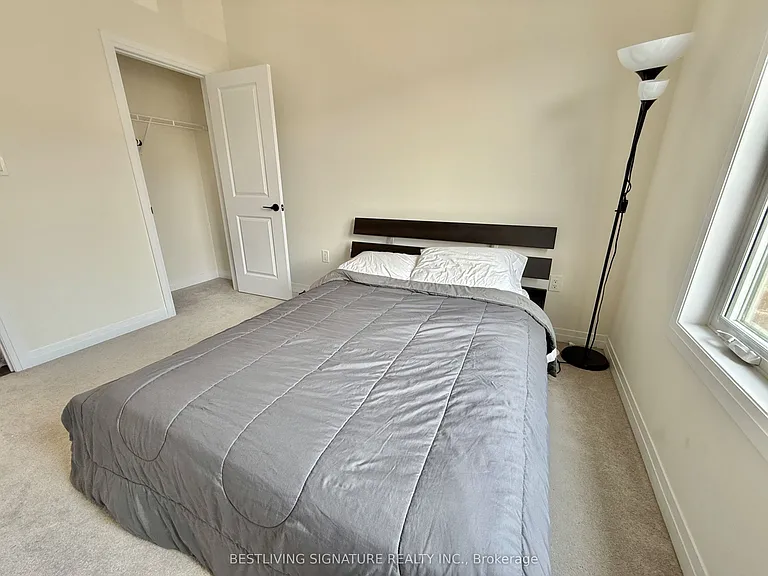 180 De La Roche Dr — Photo 12