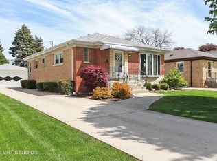 6916 W Fargo Ave, Niles, IL 60714