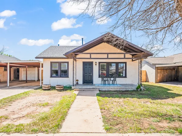 435 W Lynn St, Slaton, TX 79364