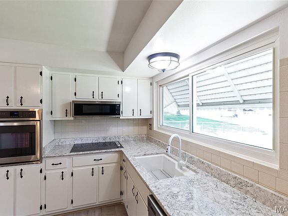 5th image of 30 Roesner Pl