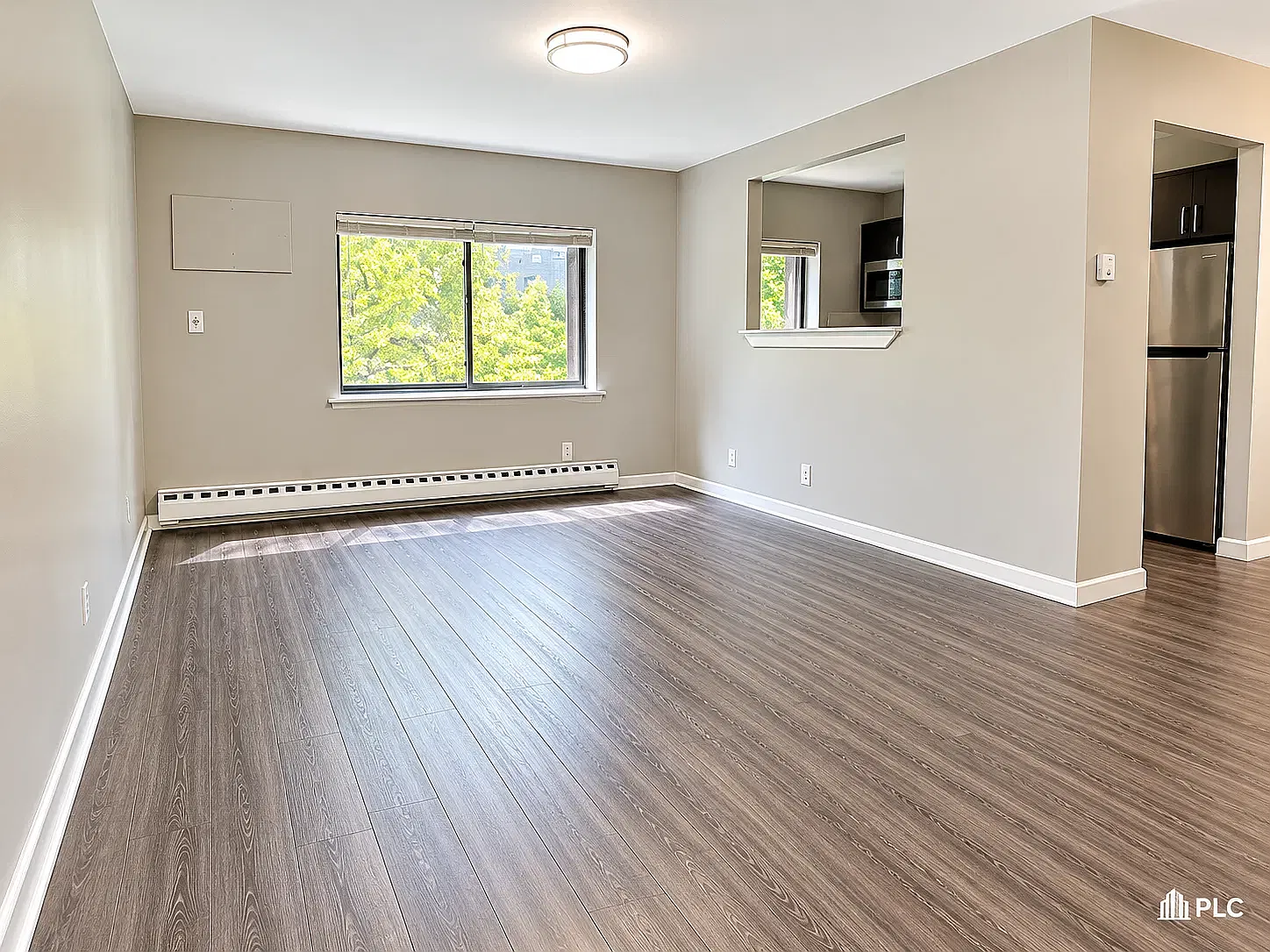 311 N Sycamore Ave — Photo 4