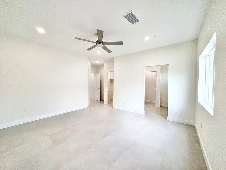 30125-30127 Avenida Juarez #30125 — Photo 19