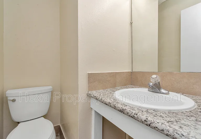 6605 Brittmoore Rd — Photo 16