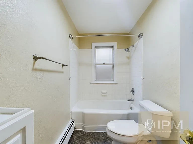 581 S Yale St — Photo 7