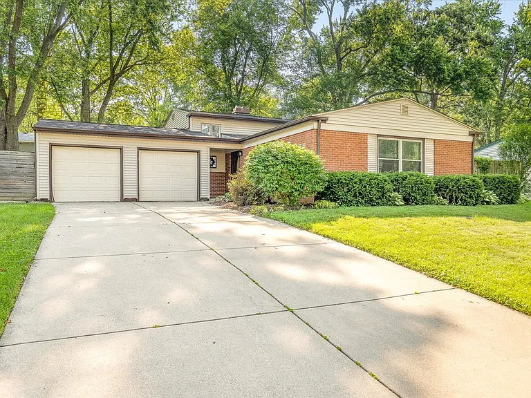 5114 Highcrest Rd — Photo 1