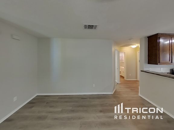 2nd image of 10953 Colonial Heights Ln