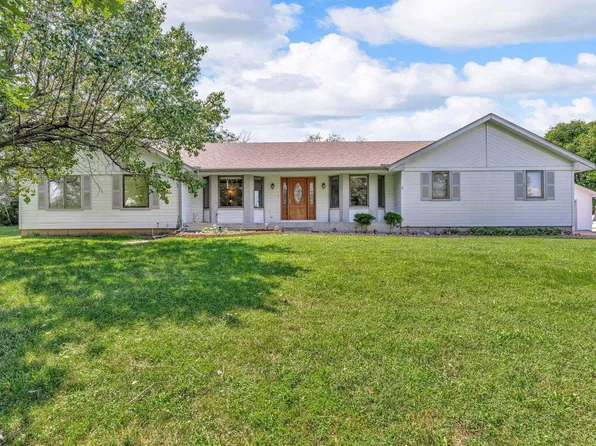 5549 NE Shaffer Rd, Topeka, KS 66617